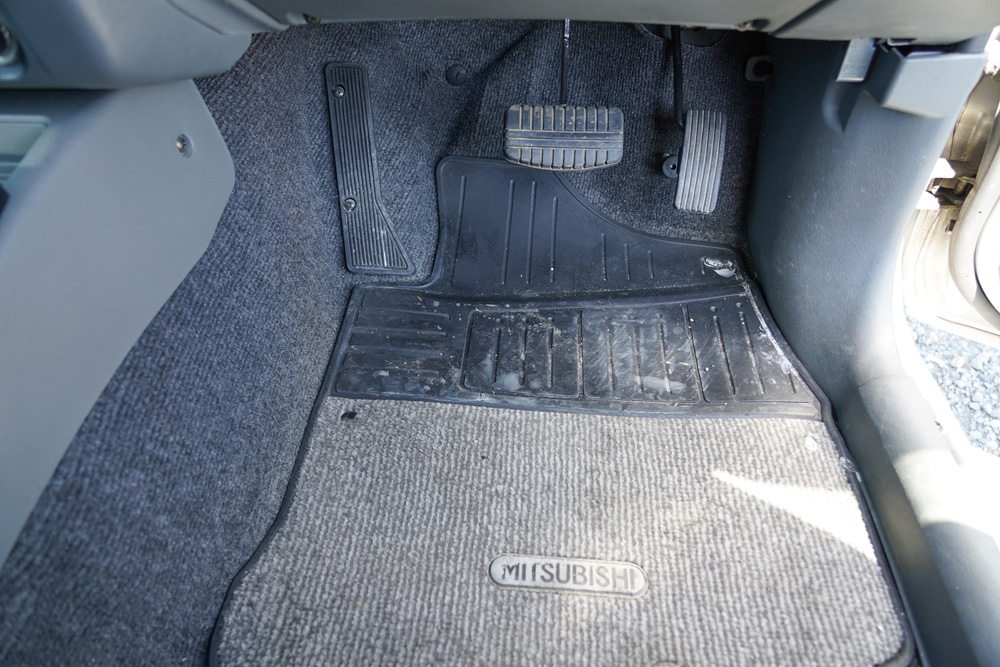1999 Mitsuibishi Pajero Mini Turbo Kei Truck Quebec
