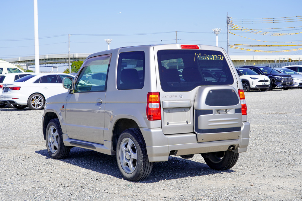 1999 Mitsuibishi Pajero Mini Turbo Kei Truck Quebec