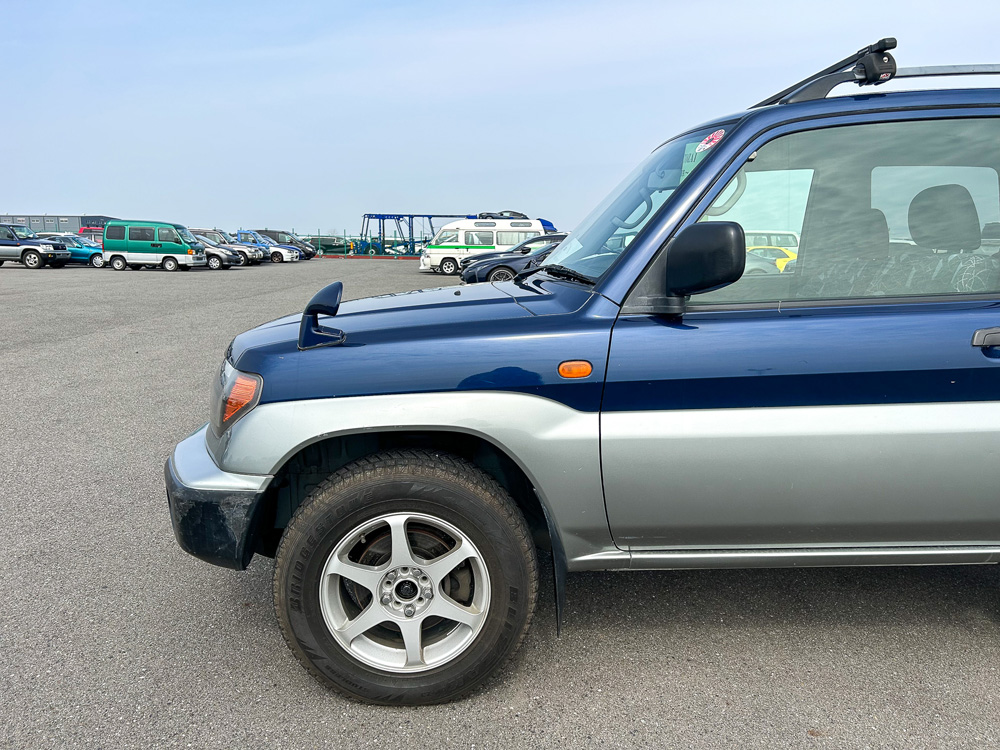 1998 Mitsubishi Pajero IO