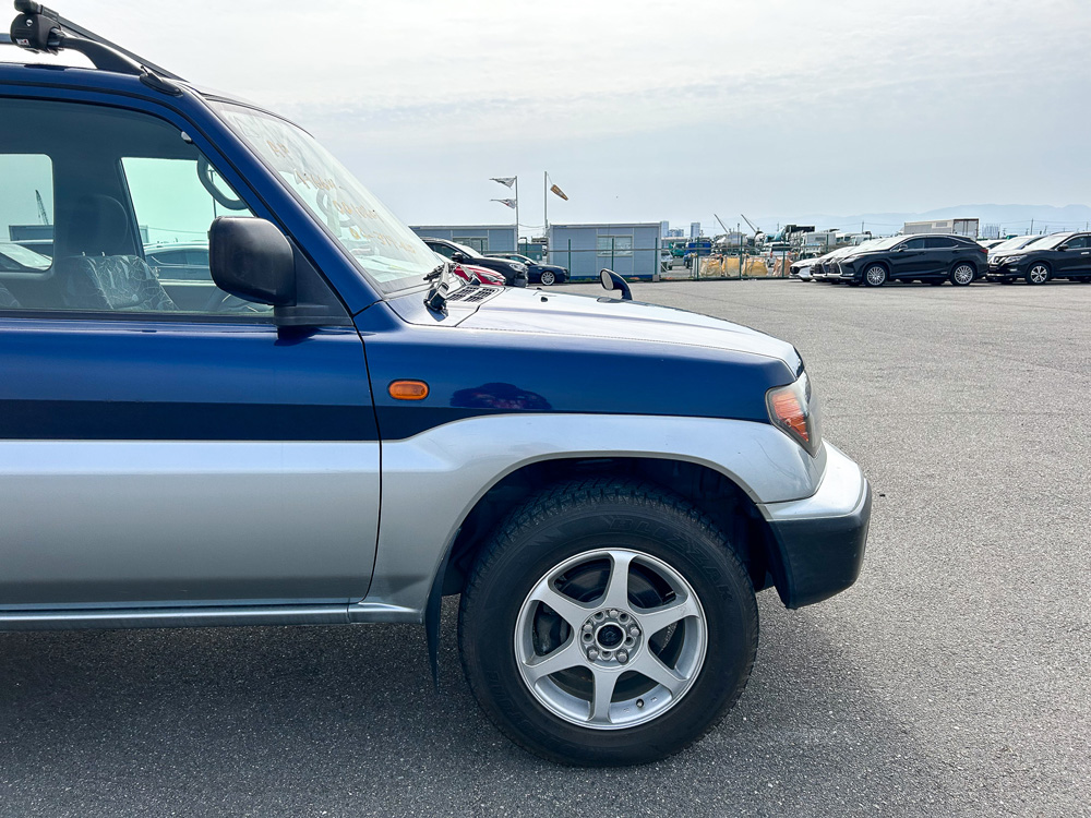 1998 Mitsubishi Pajero IO