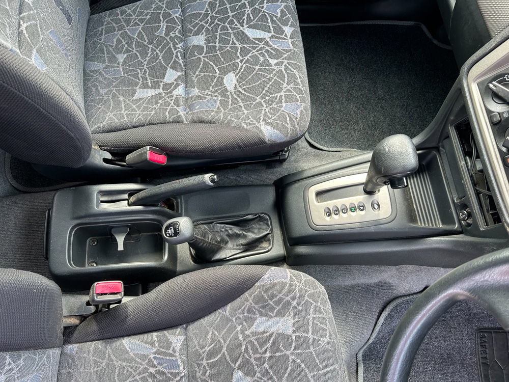 1998 Mitsubishi Pajero IO