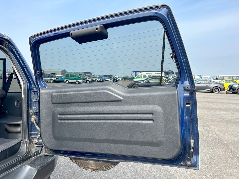 1998 Mitsubishi Pajero IO