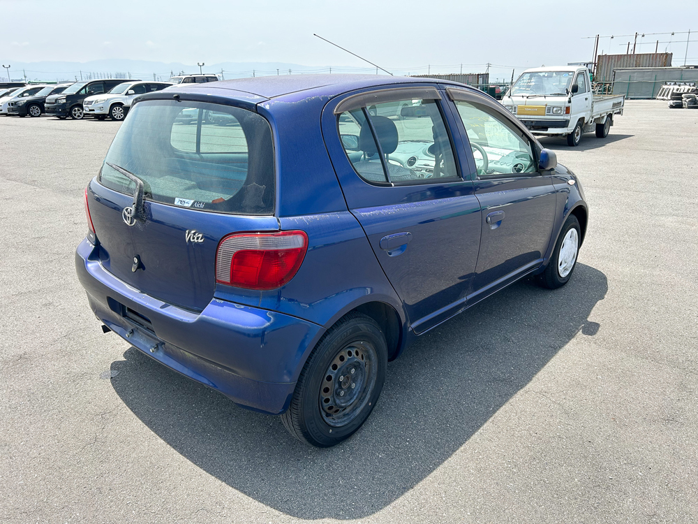 1999 Toyota Vitz 4x4