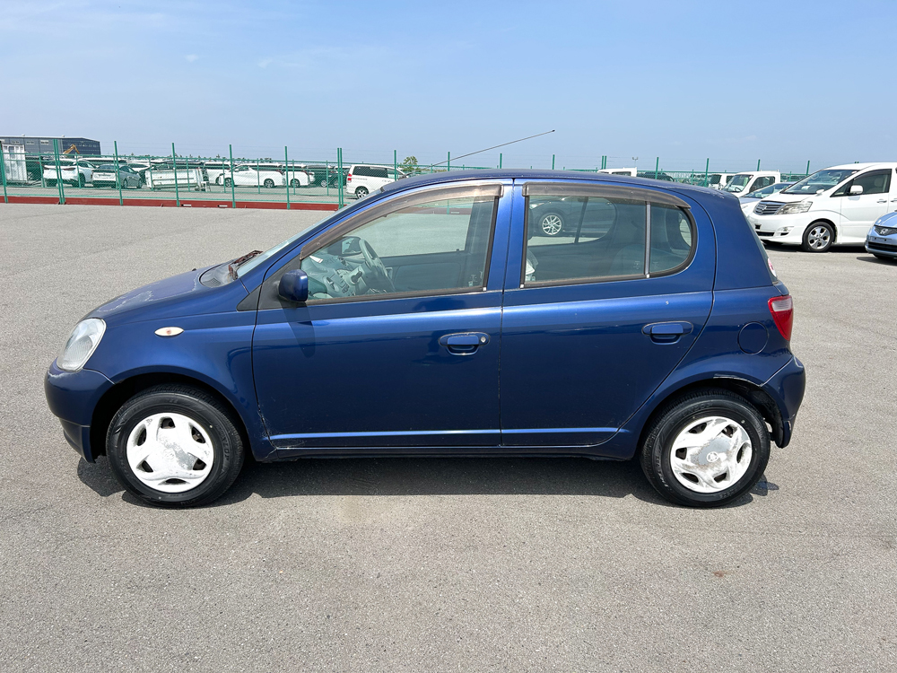 1999 Toyota Vitz 4x4