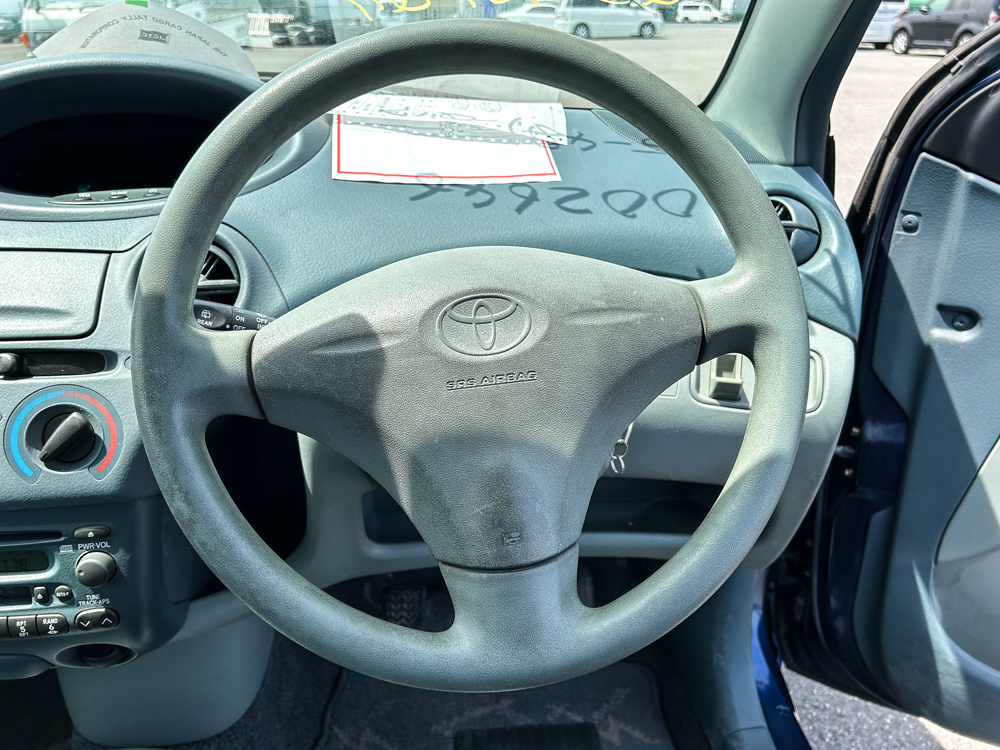 1999 Toyota Vitz