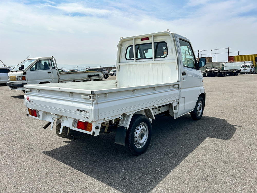 2000 Mitsubishi Minicab Kei Truck - Kei Truck imported from Japan to Quebec