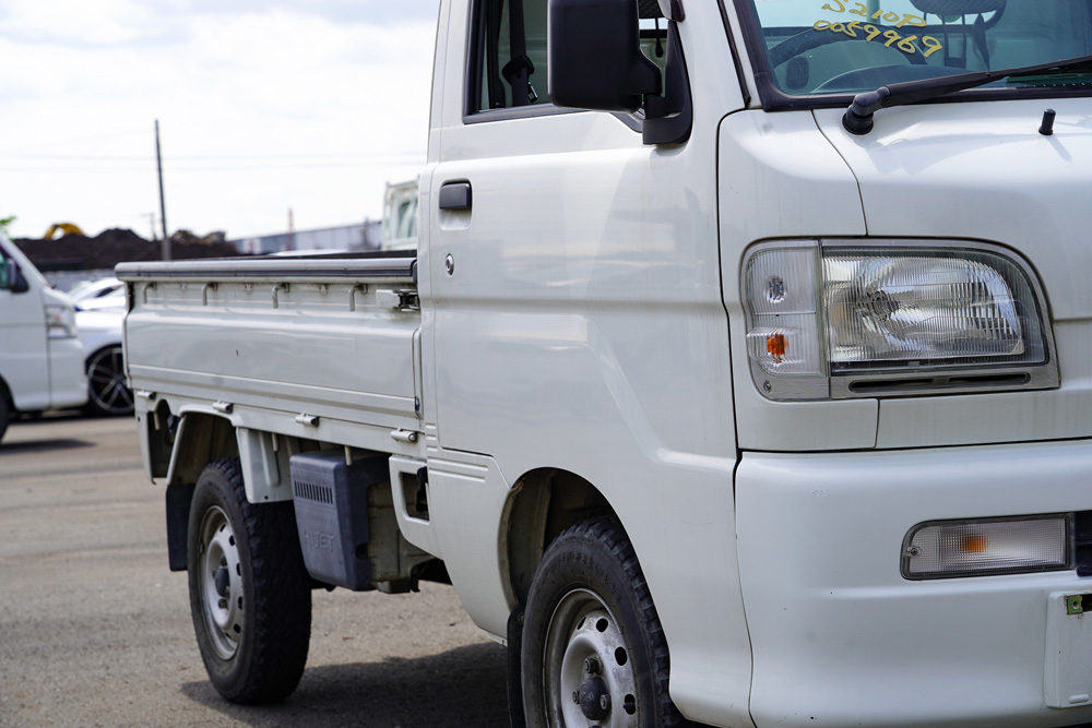 2000 Daihatsu Hijet Kei Truck imported from Japan