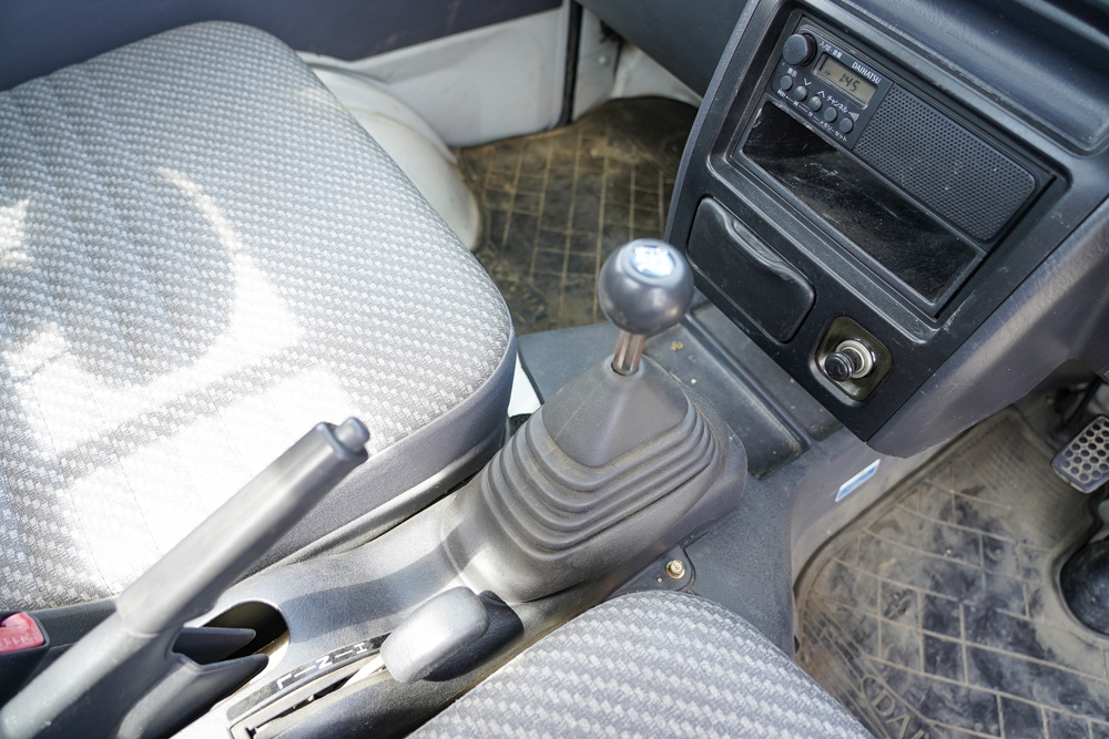 2000 Daihatsu Hijet Kei Truck imported from Japan