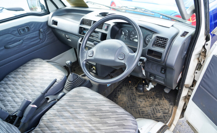 2004 Daihatsu Hijet Kei Truck