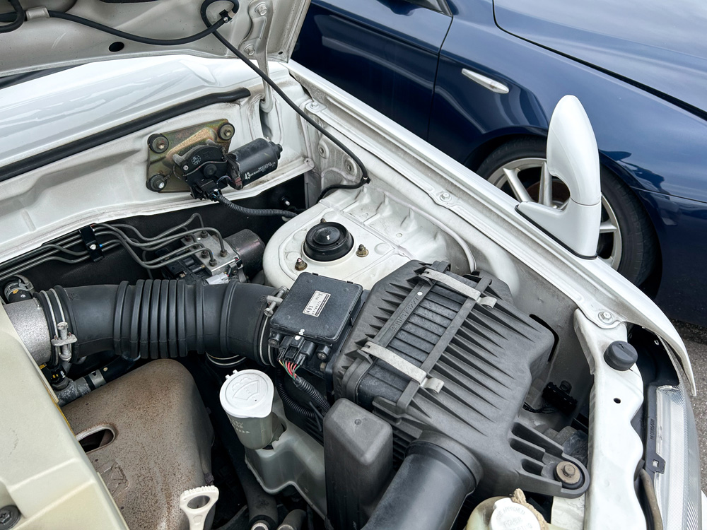 1999 Mitsubishi Pajero IO
