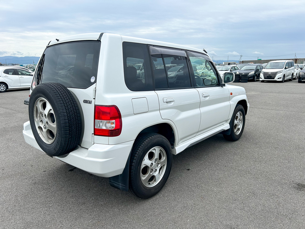 1999 Mitsubishi Pajero IO