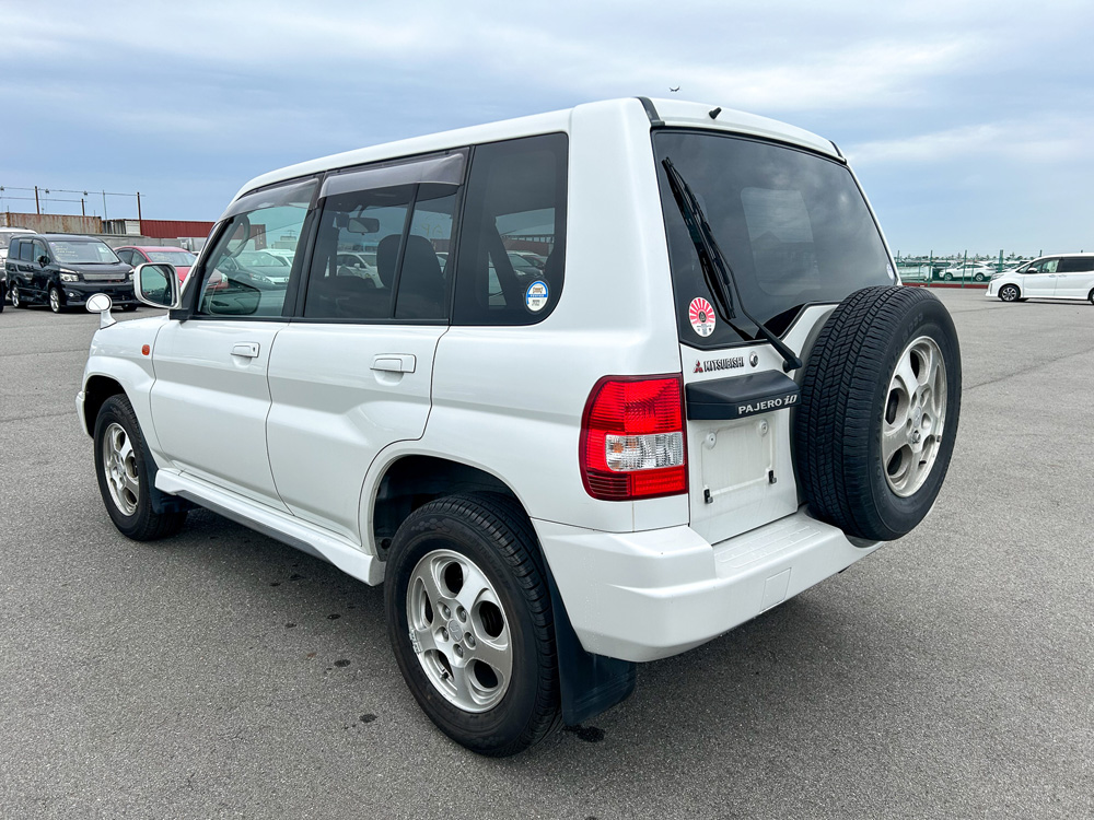 1999 Mitsubishi Pajero IO