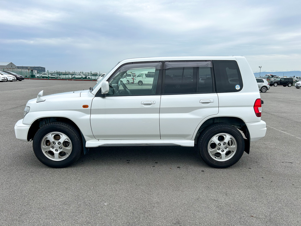 1999 Mitsubishi Pajero IO