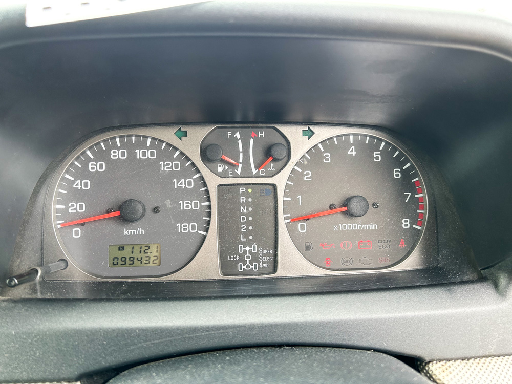 1999 Mitsubishi Pajero IO