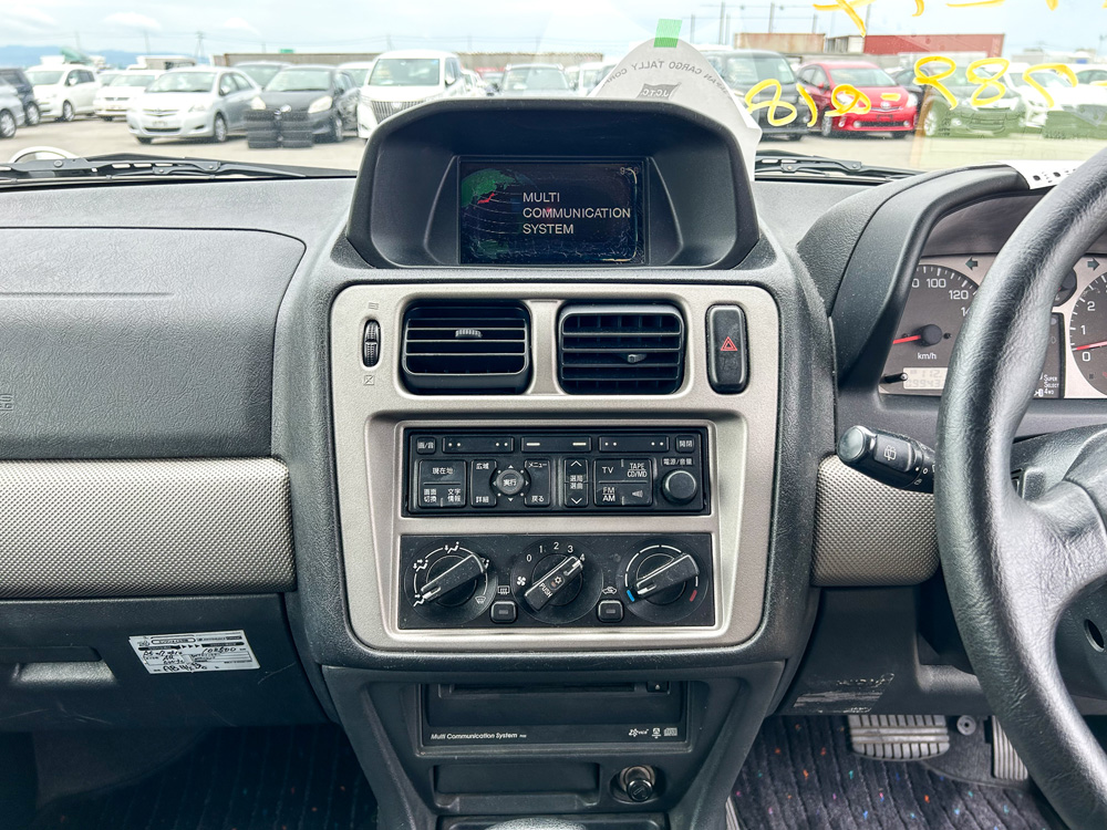 1999 Mitsubishi Pajero IO