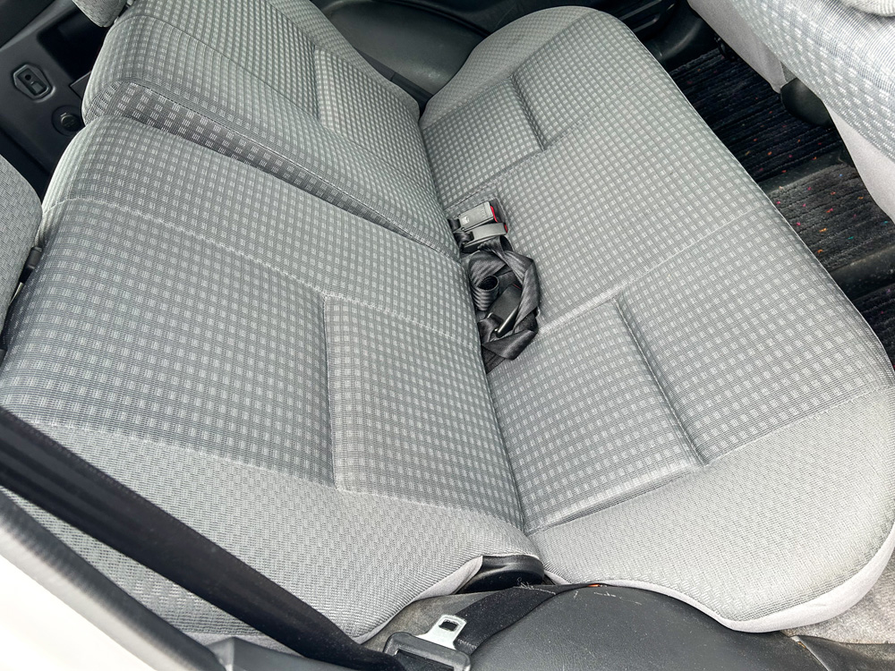 1999 Mitsubishi Pajero IO