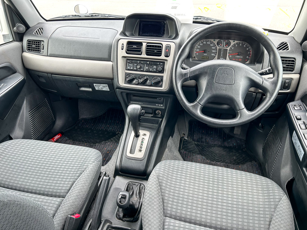 1999 Mitsubishi Pajero IO