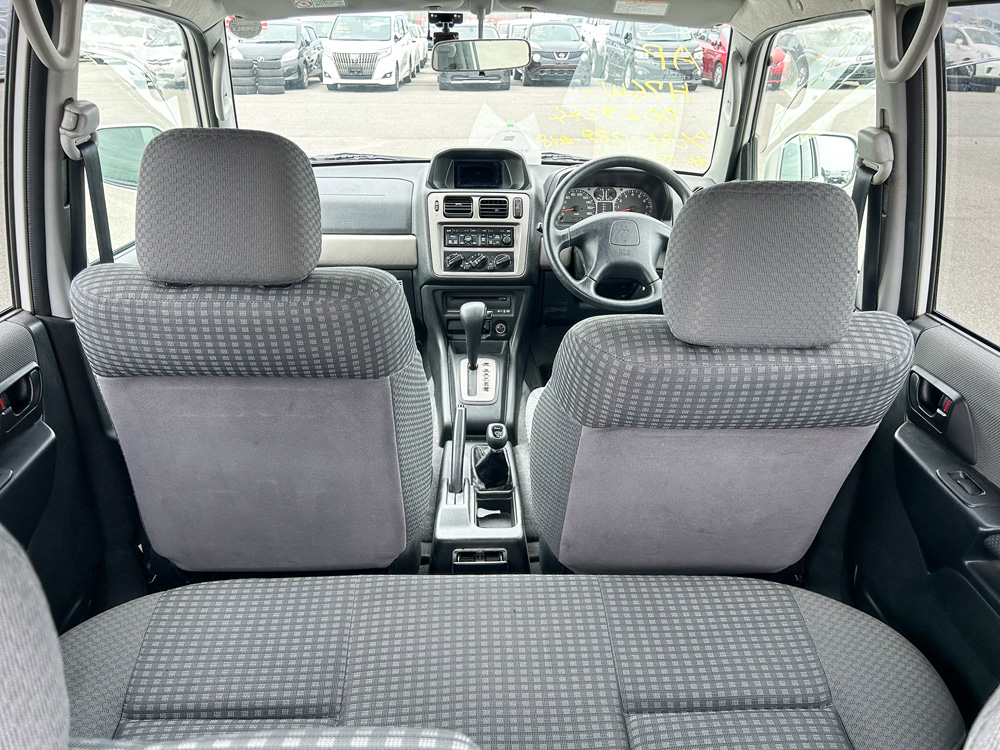 1999 Mitsubishi Pajero IO