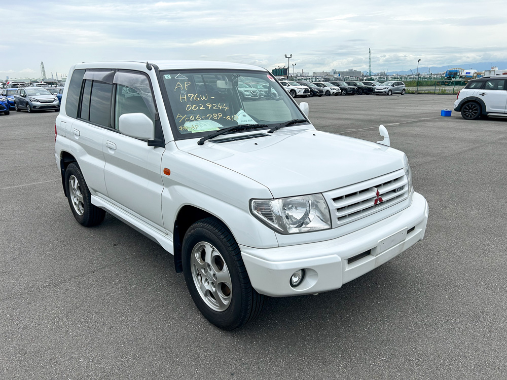 1999 Mitsubishi Pajero IO