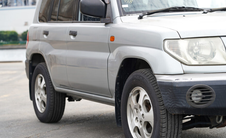 1999 Mitsubishi Pajero IO