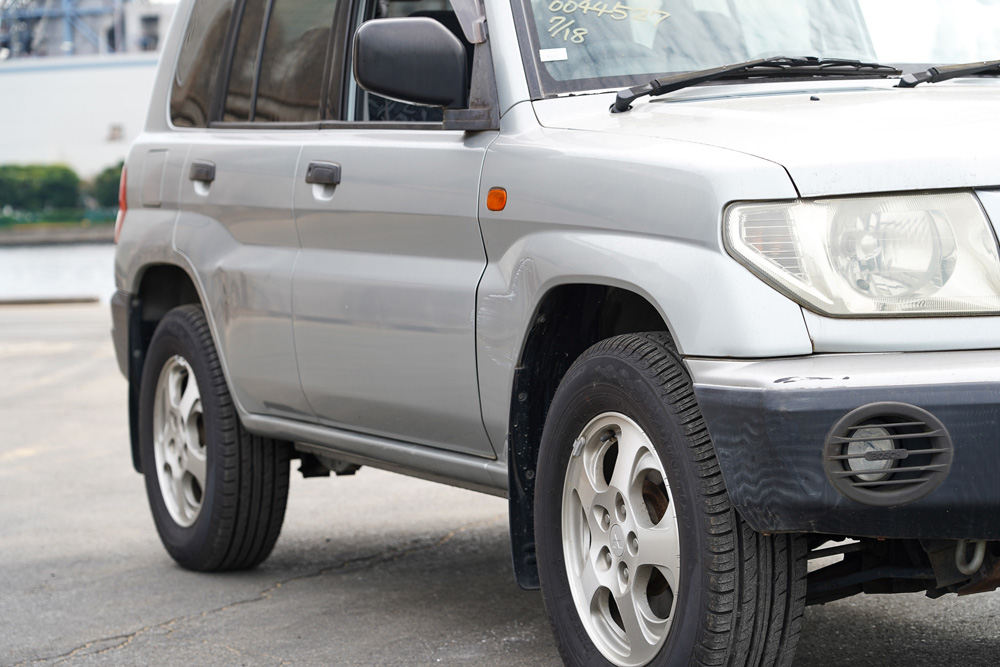 1999 Mitsubishi Pajero IO