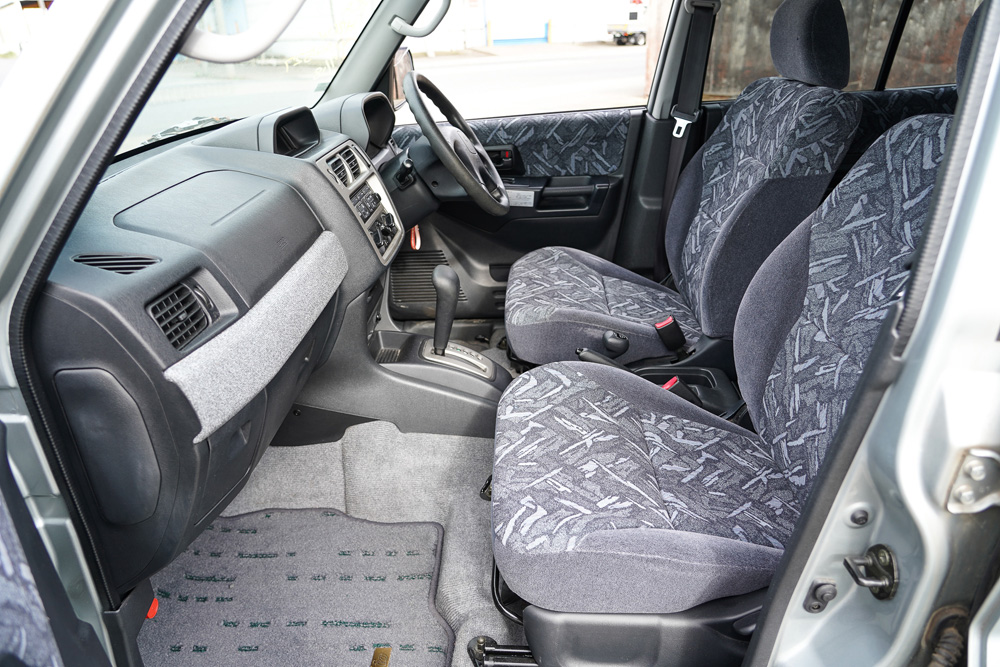 1999 Mitsubishi Pajero IO