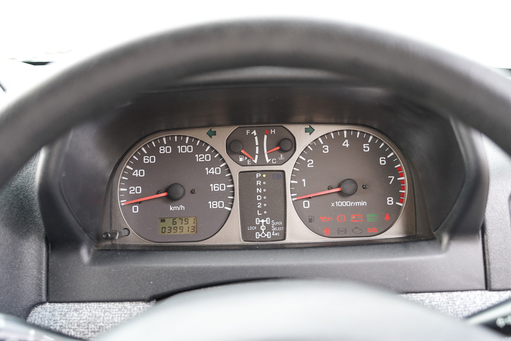 1999 Mitsubishi Pajero IO
