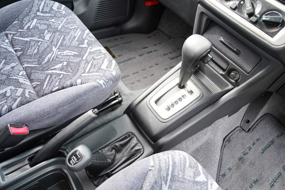 1999 Mitsubishi Pajero IO