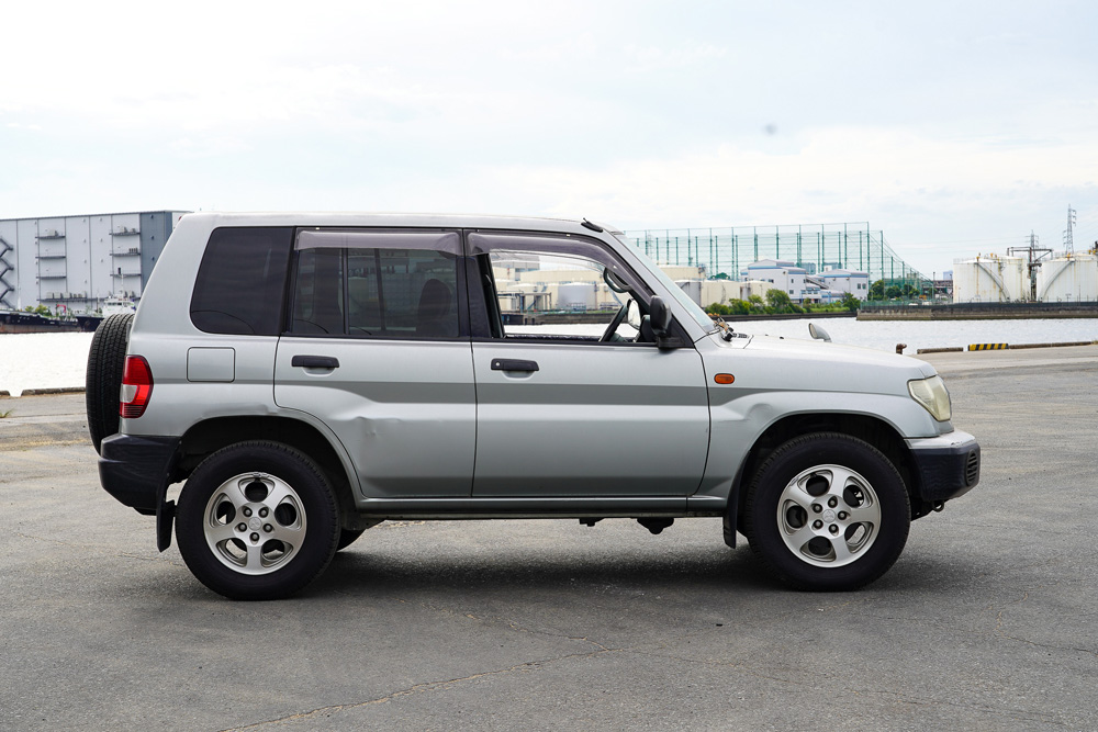 1999 Mitsubishi Pajero IO