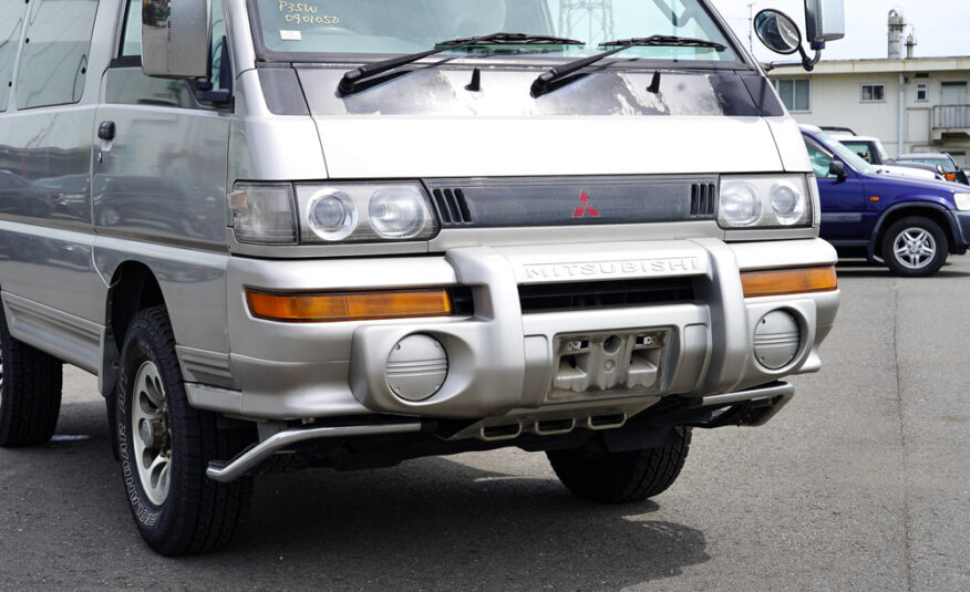 1999 Mitsubishi Delica