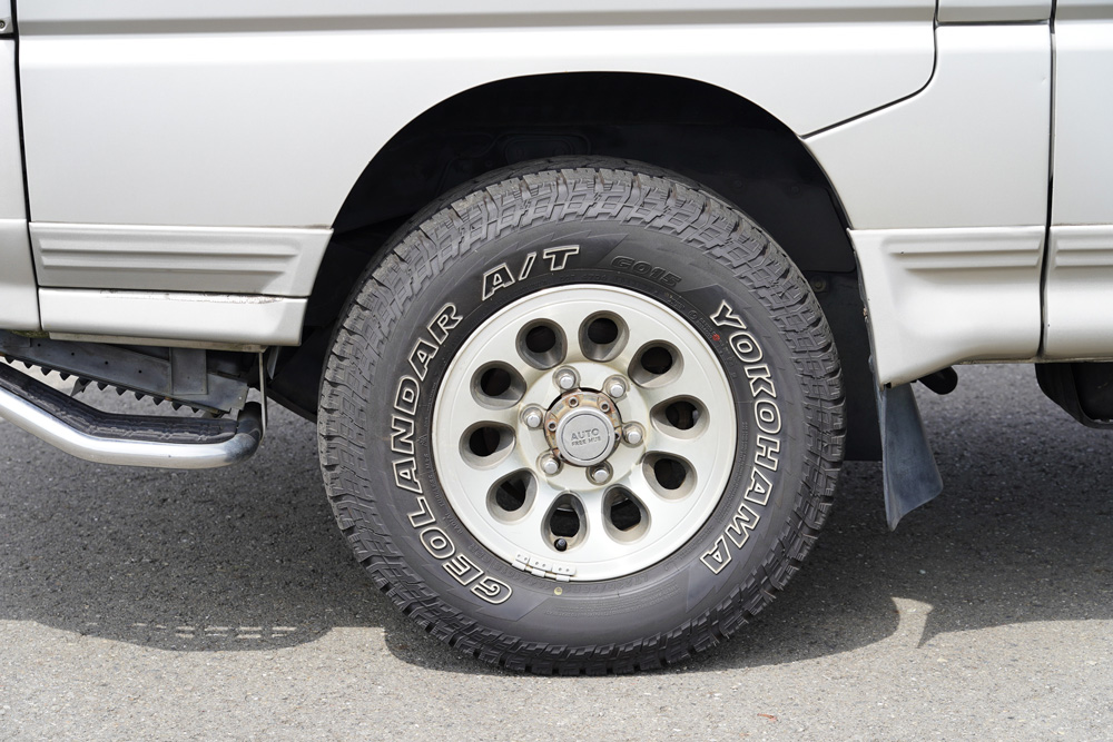 1999 Mitsubishi Delica