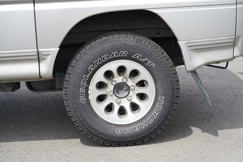 1999 Mitsubishi Delica