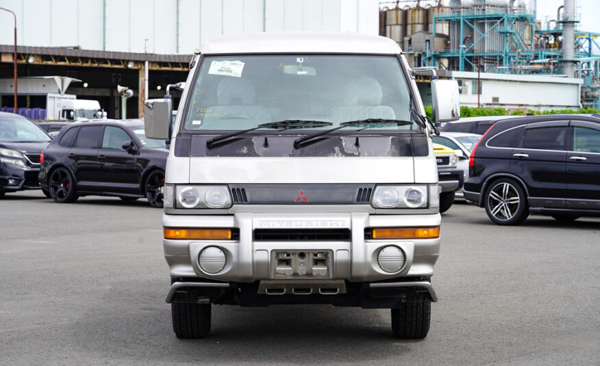 1999 Mitsubishi Delica