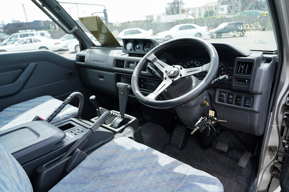 1999 Mitsubishi Delica