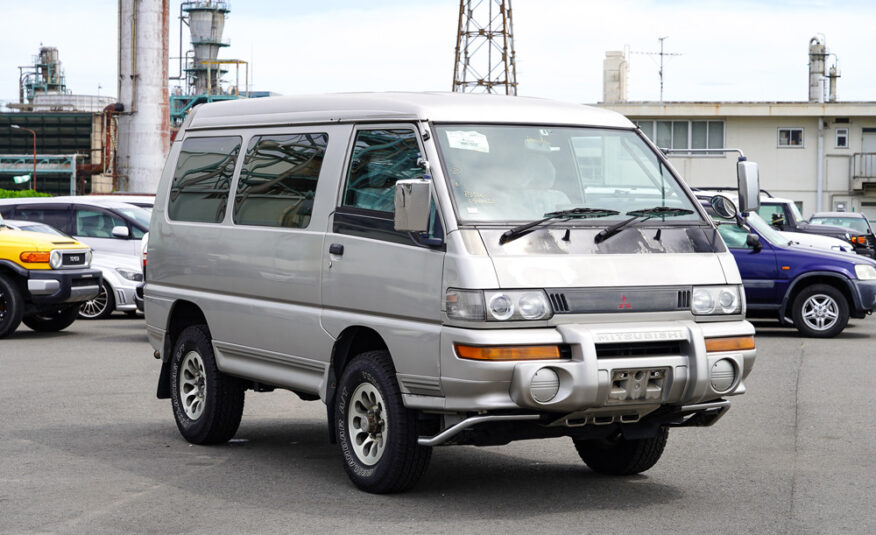 1999 Mitsubishi Delica