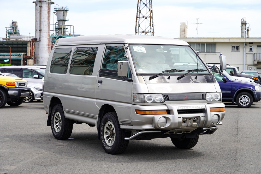 1999 Mitsubishi Delica
