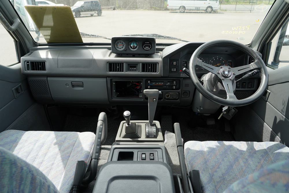 1999 Mitsubishi Delica