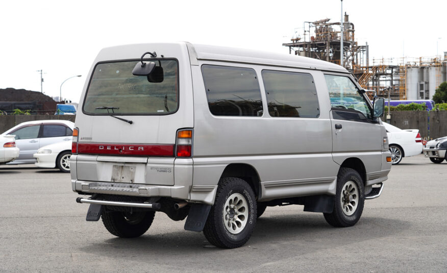 1999 Mitsubishi Delica