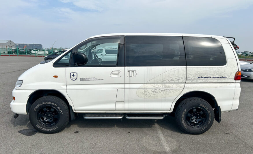 1999 Mitsubishi Delica Chamonix