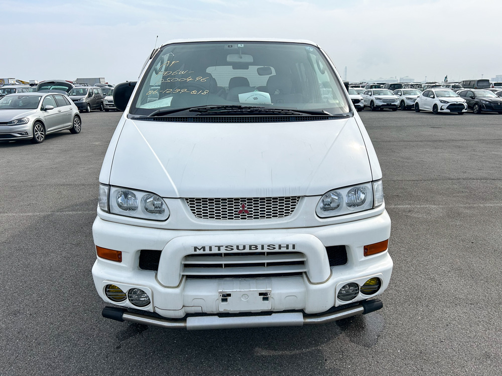 1999 Mitsubishi Delica Chamonix
