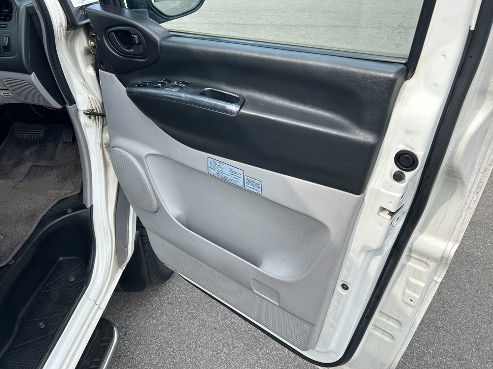 1999 Mitsubishi Delica Chamonix