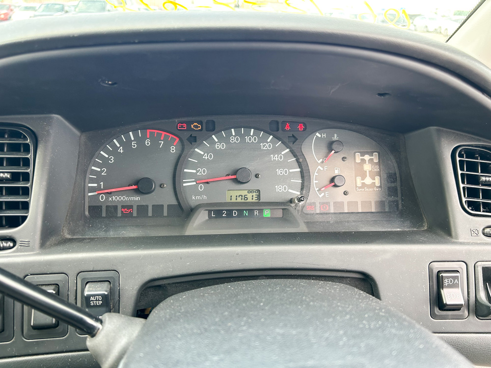 1999 Mitsubishi Delica Chamonix