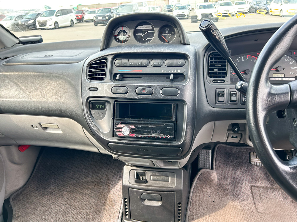 1999 Mitsubishi Delica Chamonix