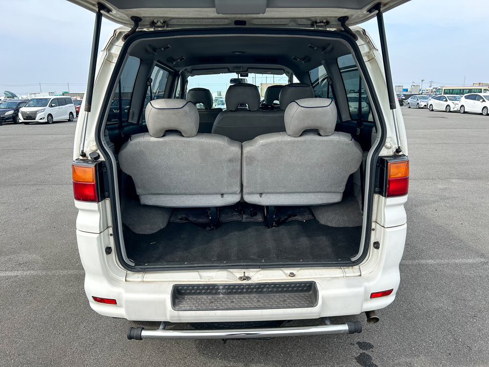 1999 Mitsubishi Delica Chamonix