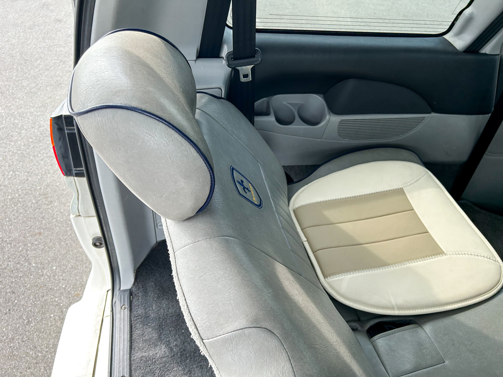 1999 Mitsubishi Delica Chamonix
