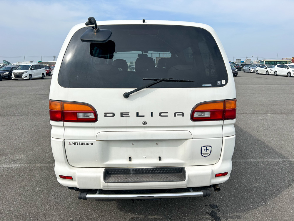 1999 Mitsubishi Delica Chamonix