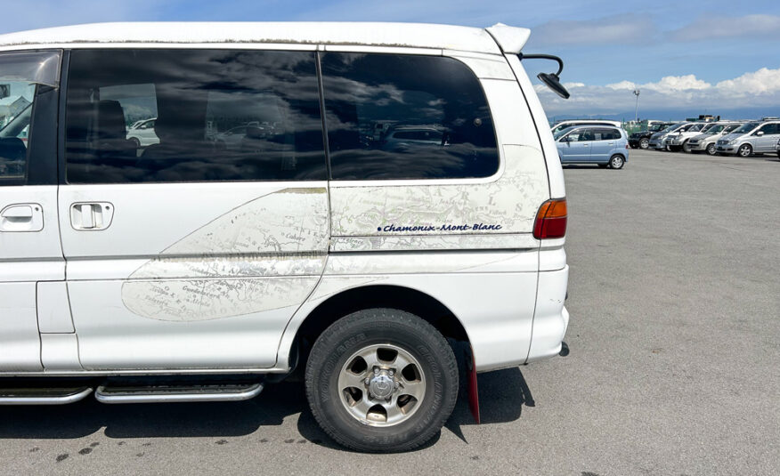 1999 Mitsubishi Delica Chamonix