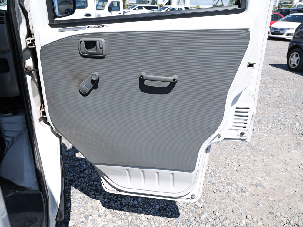 2000 Mitsubishi Minicab