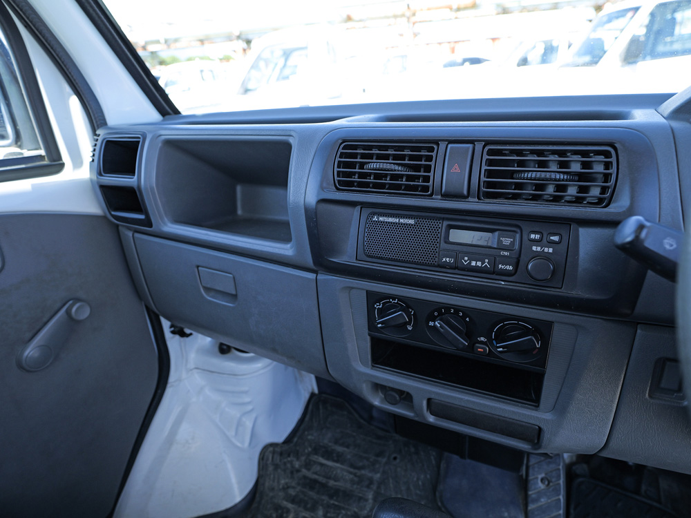 2000 Mitsubishi Minicab