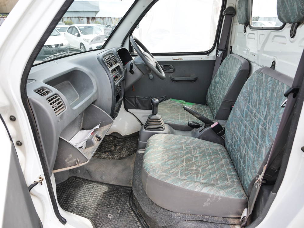 2000 Suzuki Carry